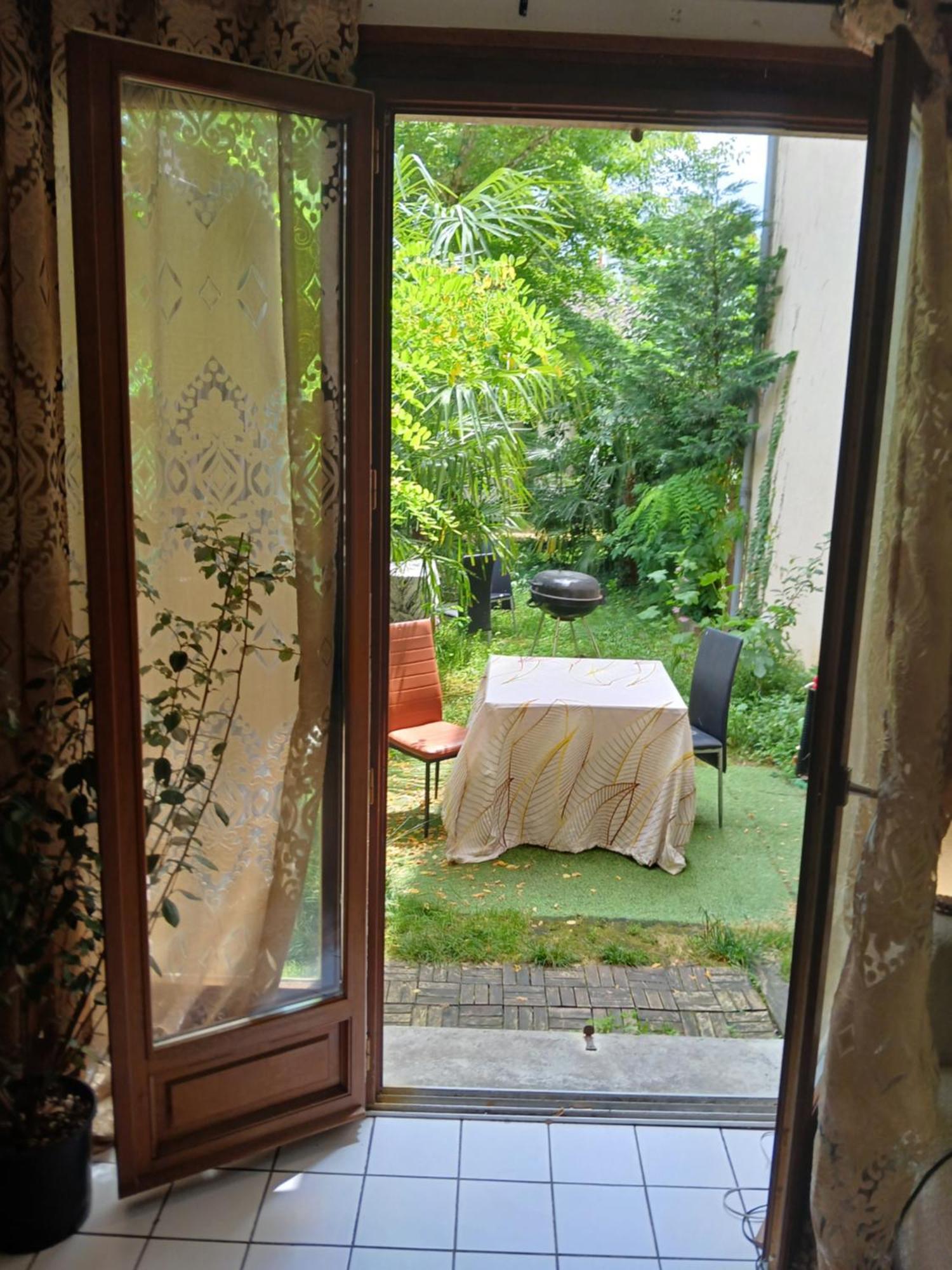 Habitación en casa particular Comme A La Maison Chez Dominnique Coquet T2 Avec Jardin Homme Chaleureux